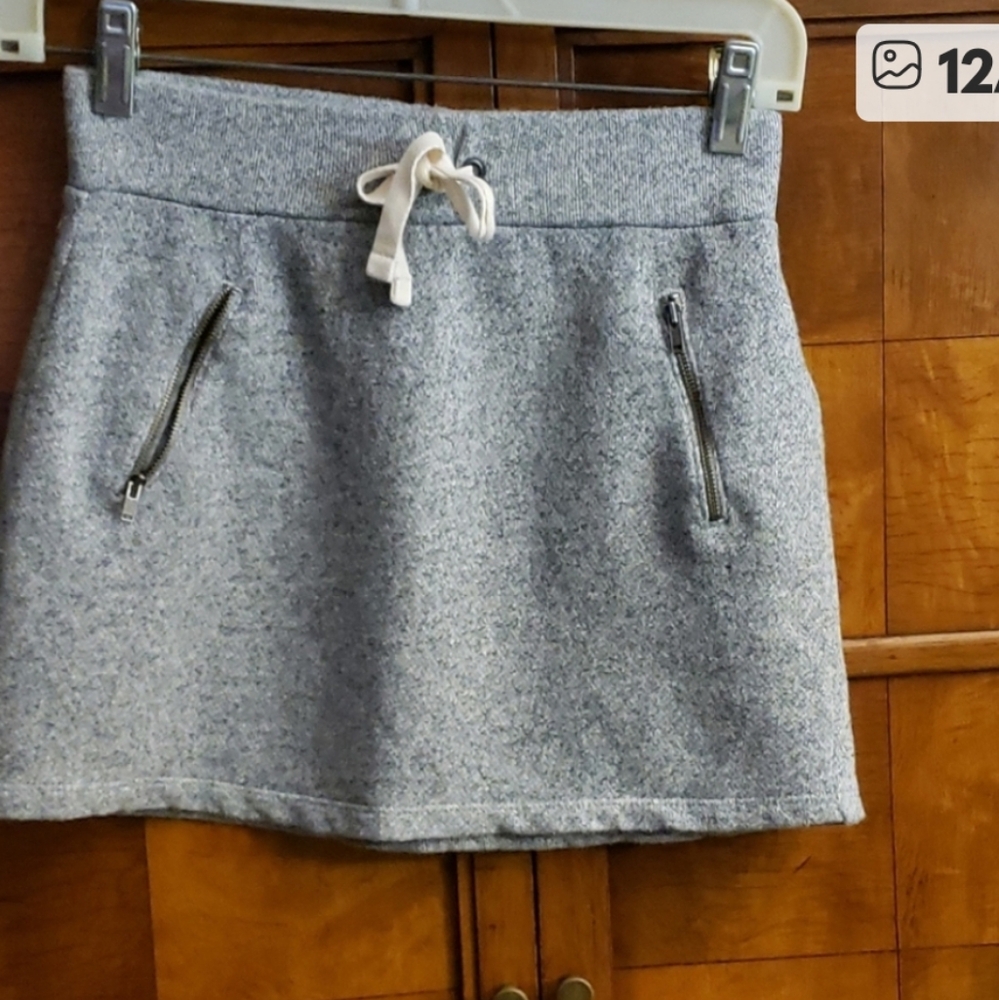GAP Girl's Mini Gray Skirt Size Large